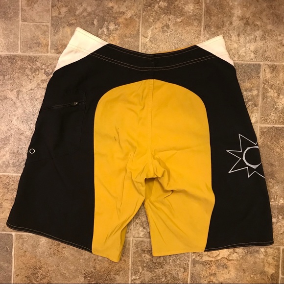 Volcom swim shorts - Picture 4 of 4